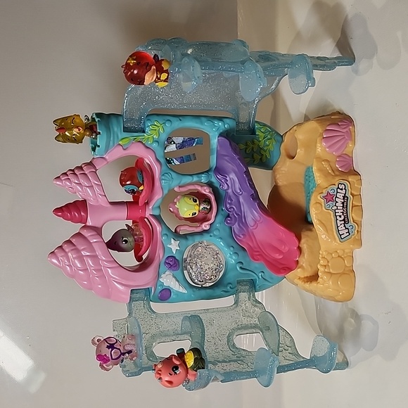 Hatchimals colleggtibles mermal magic pool.coral castle play set 7 Hatchimals - Picture 1 of 9